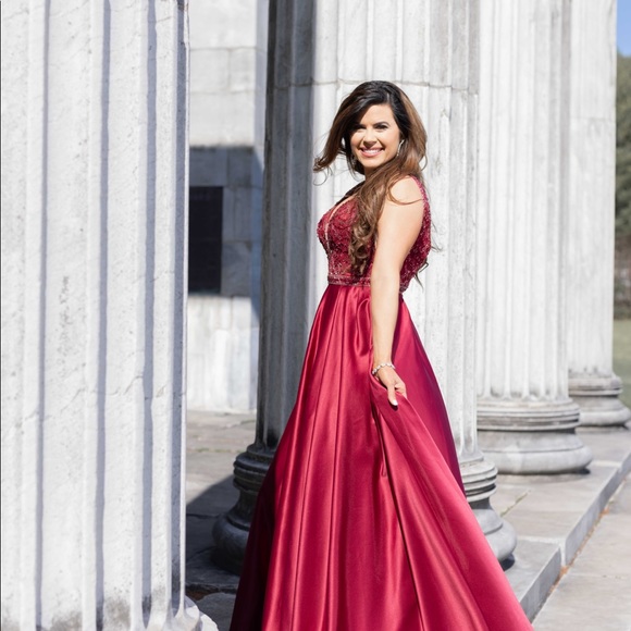 Red Pageant Gown - Picture 5 of 16